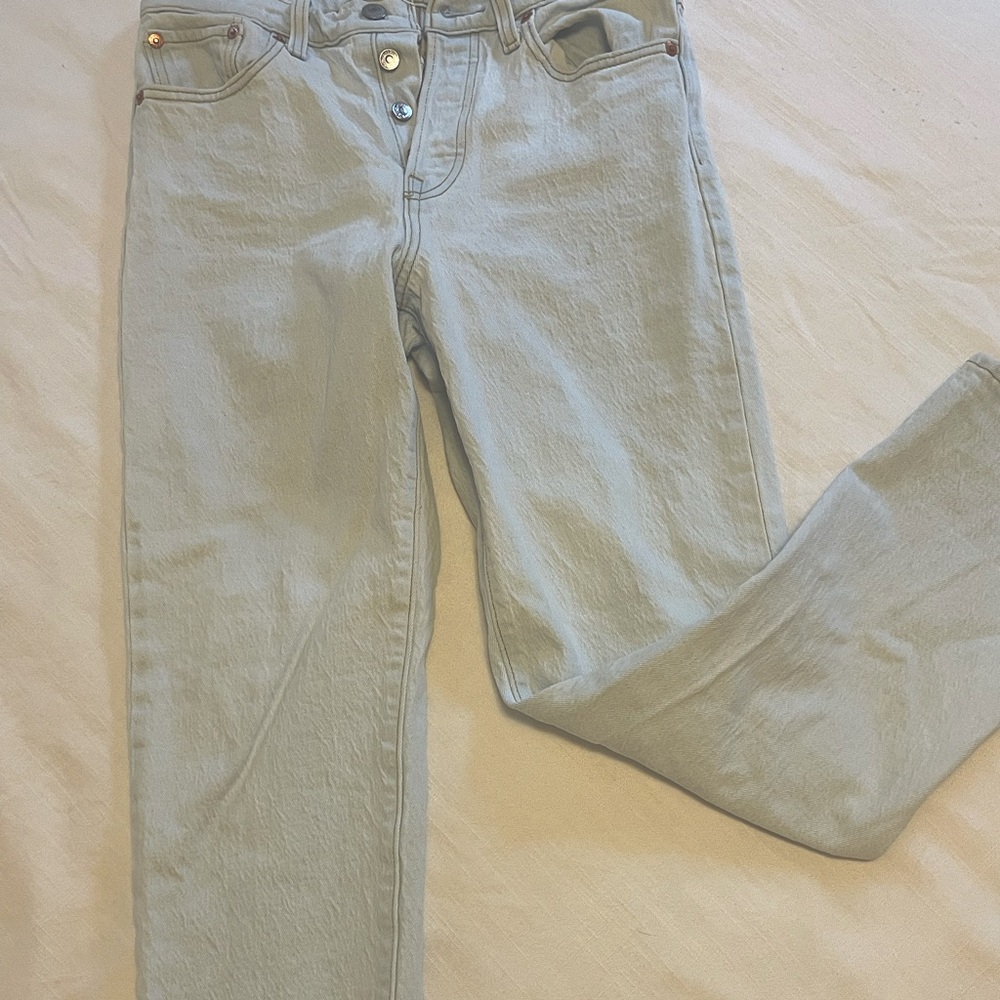 Levi Women’s Wedgie Straight Jean